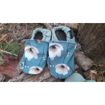 Puhatalpú cipő viragok16 cm