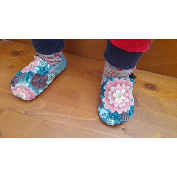 Puhatalpú cipő járművek 15,5 cm