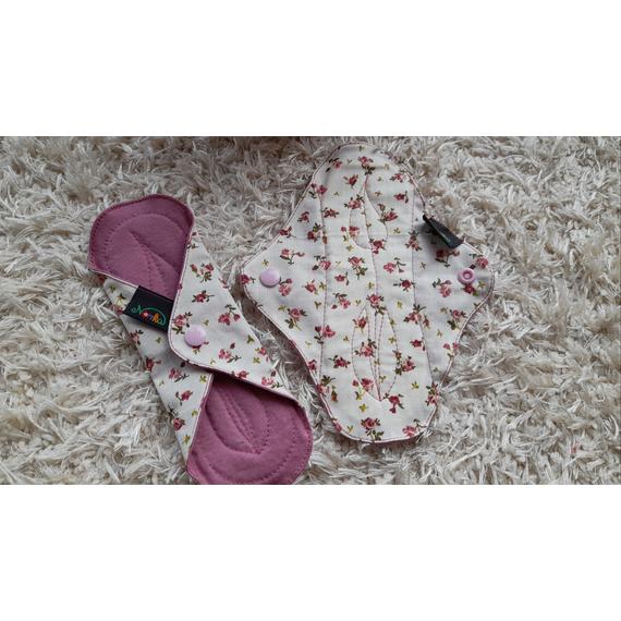 Mosható tisztasági betét apró rózsák 20 cm
